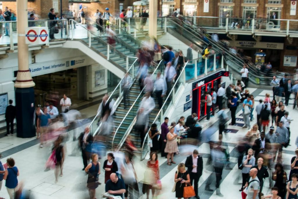 city-people-walking-blur