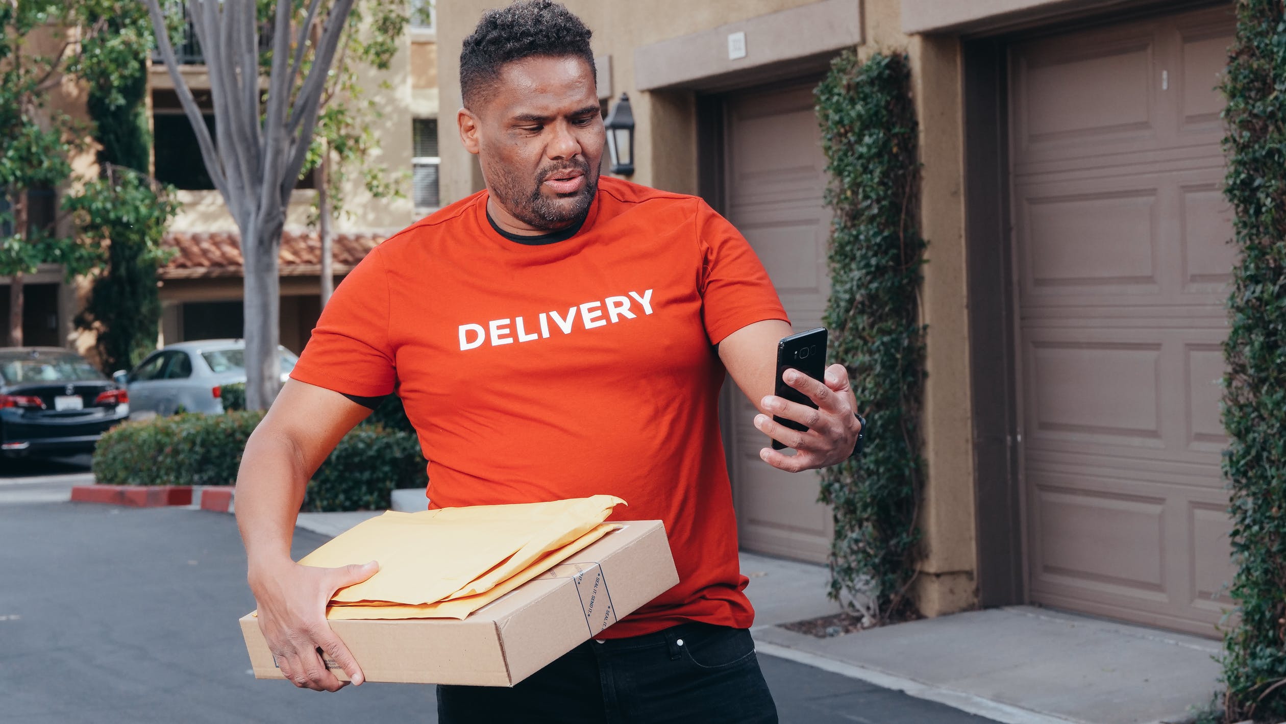 package delivery e-commerce